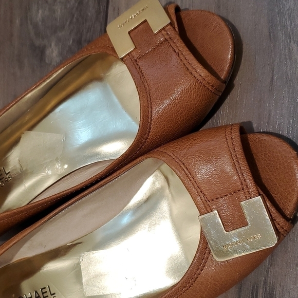 Michael Michael Kors Women Dress Wedge leather shoes Peep Toe sz 7M - Picture 2 of 13